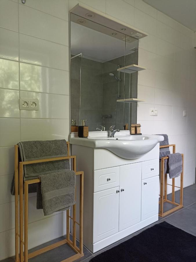 Loft Paisible Sur Les Hauteurs Du Centre Ville スパ エクステリア 写真